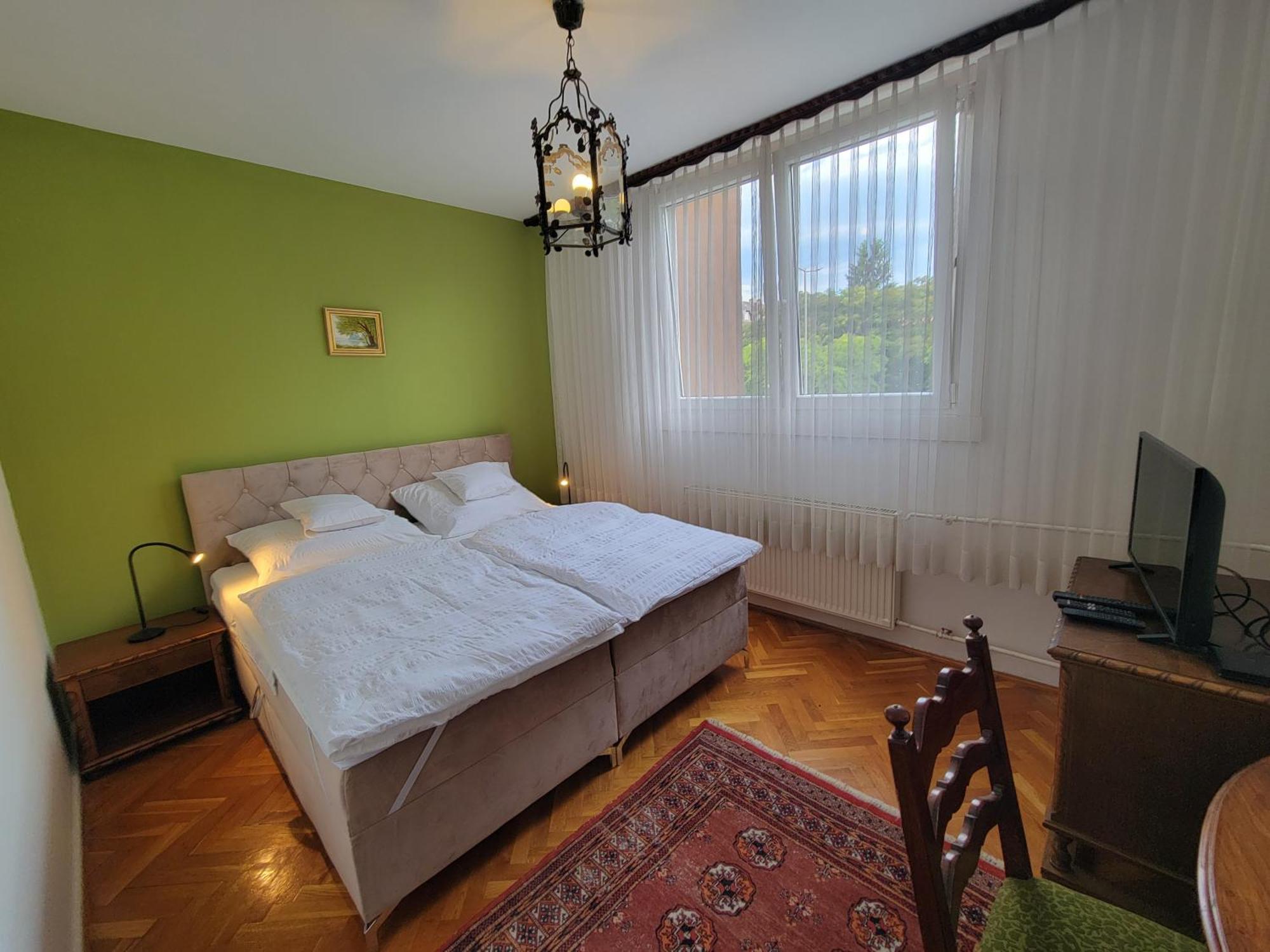 Belvarosi Classic Apartman 85 Square Meters Szombathely Exteriör bild