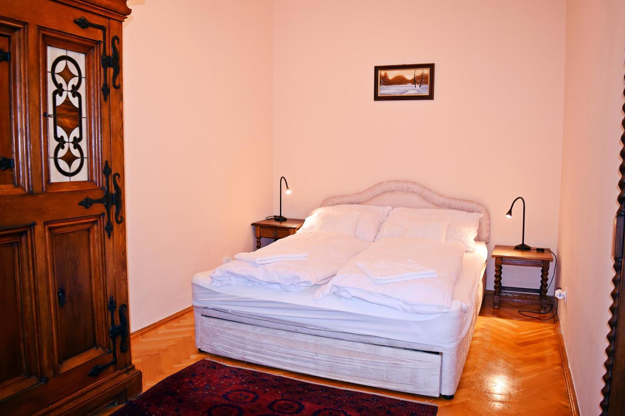 Belvarosi Classic Apartman 85 Square Meters Szombathely Exteriör bild