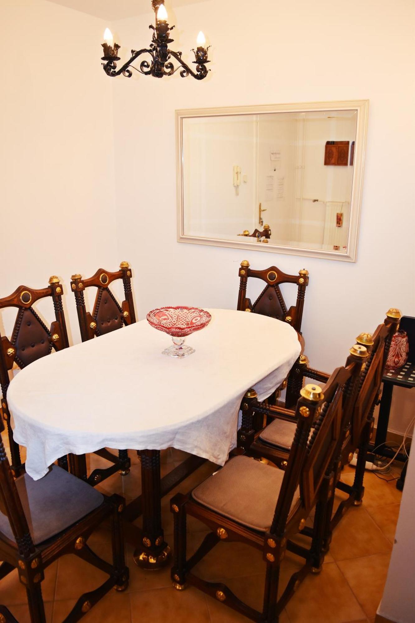 Belvarosi Classic Apartman 85 Square Meters Szombathely Exteriör bild