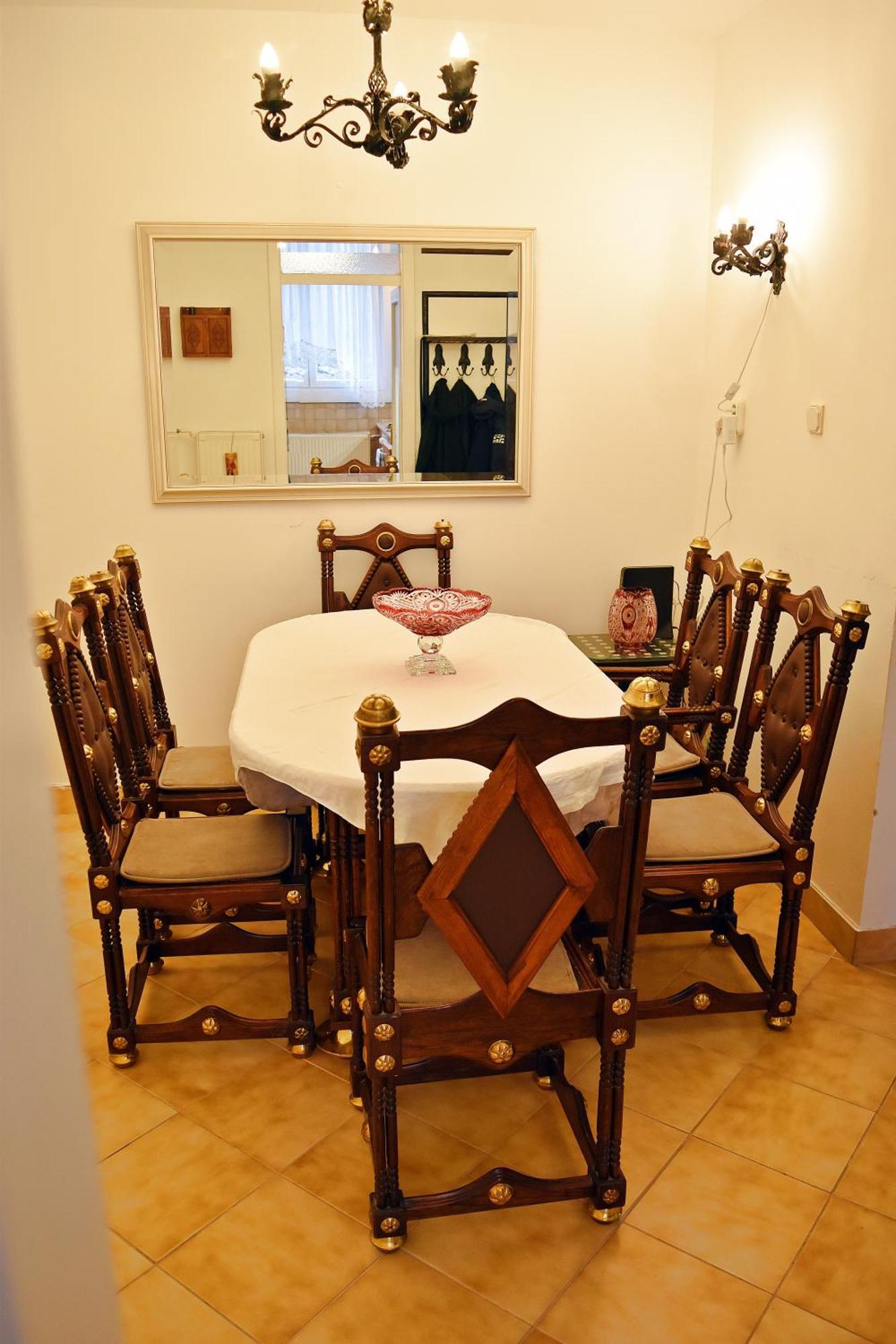 Belvarosi Classic Apartman 85 Square Meters Szombathely Exteriör bild